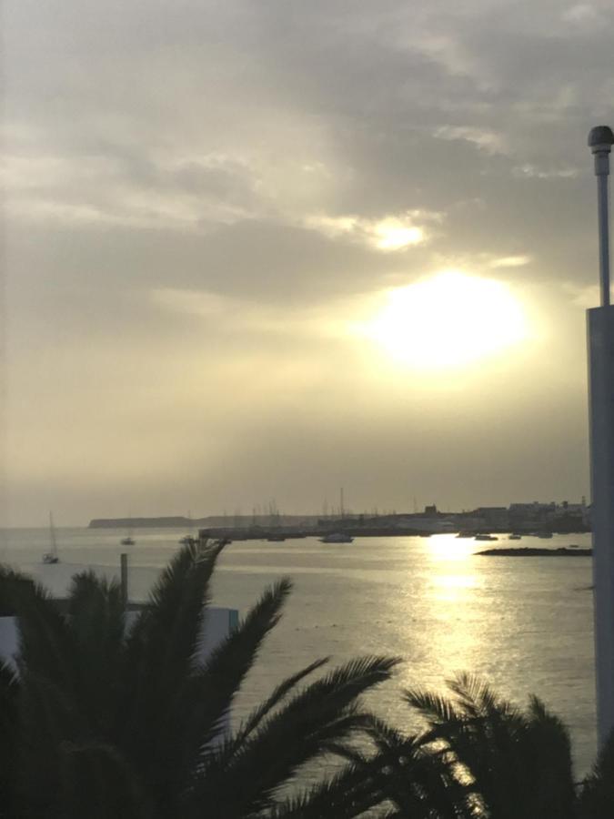 Sounds Of The Sea Apartment Плая Бланка Екстериор снимка